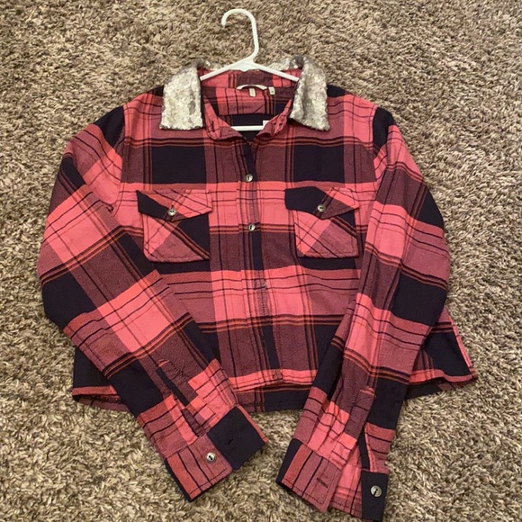 BKE NWT plaid cropped button up with sequin collar - Picture 3 of 3